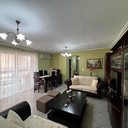Premium Apartment In Халкис Екстериор снимка